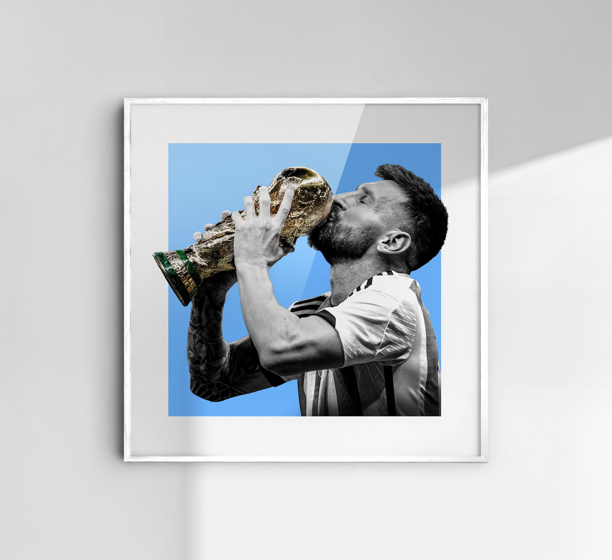 Messi The Kiss
